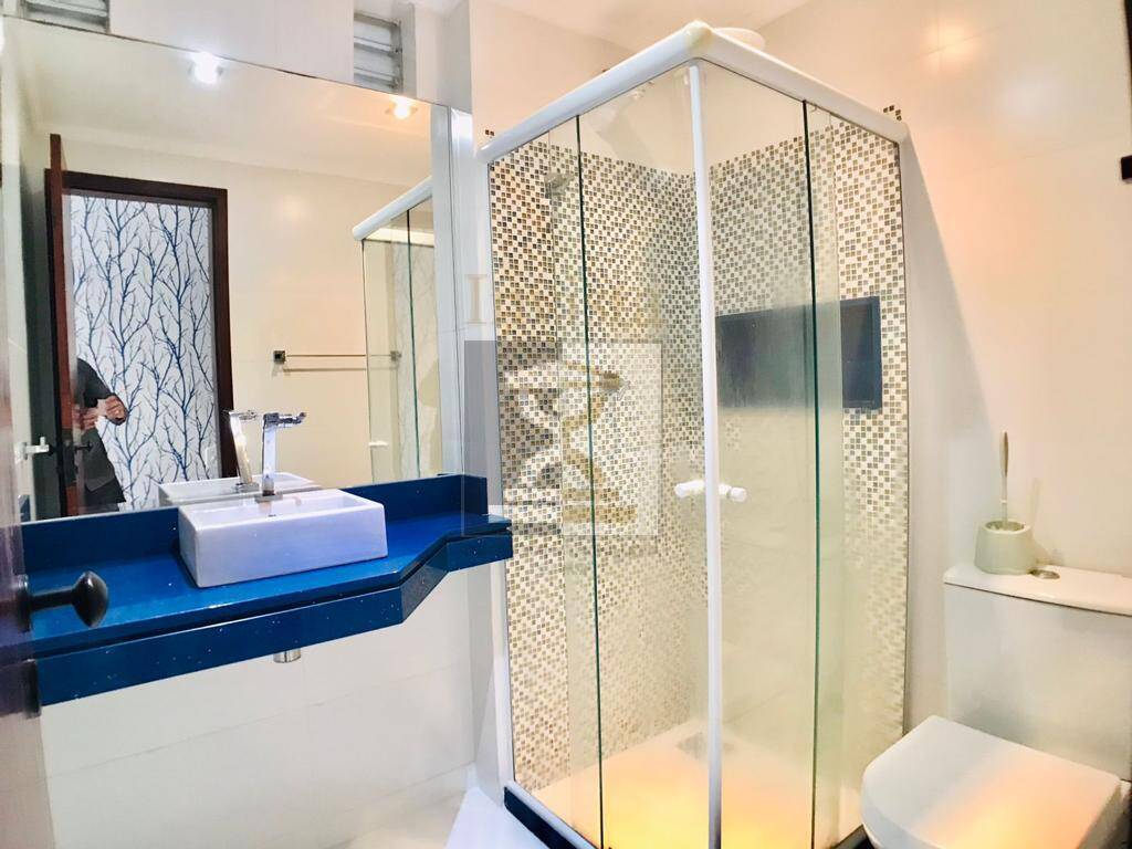 Cobertura à venda com 3 quartos, 250m² - Foto 8