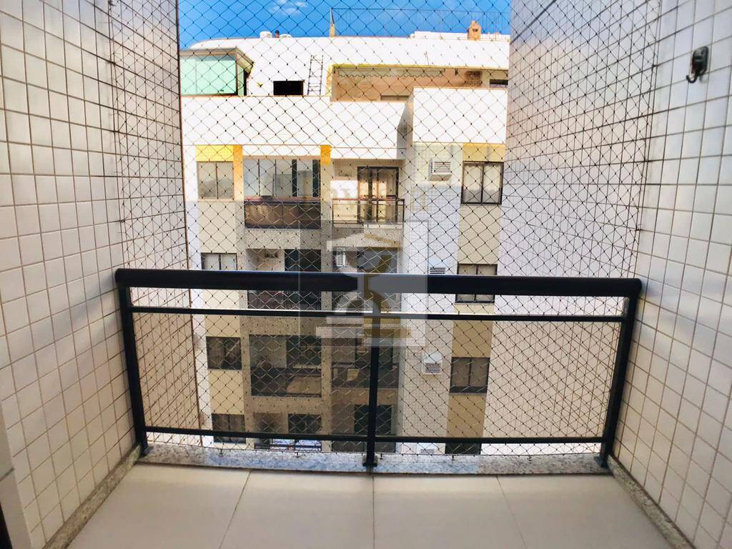 Cobertura à venda com 3 quartos, 250m² - Foto 3